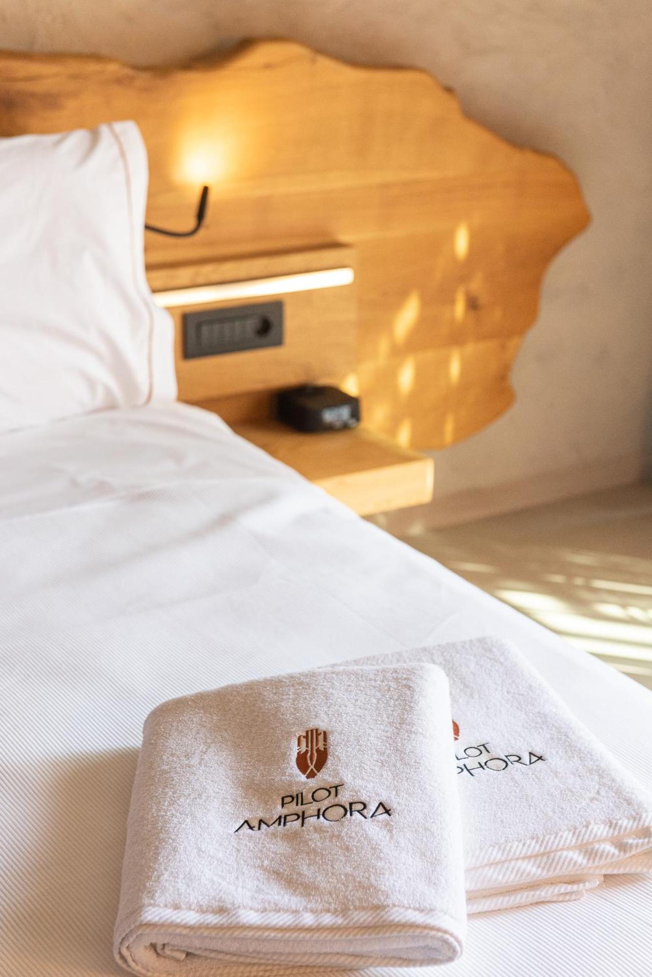 Pilot Amphora Boutique Hotel "Adults Only" Georgioupoli Rum bild